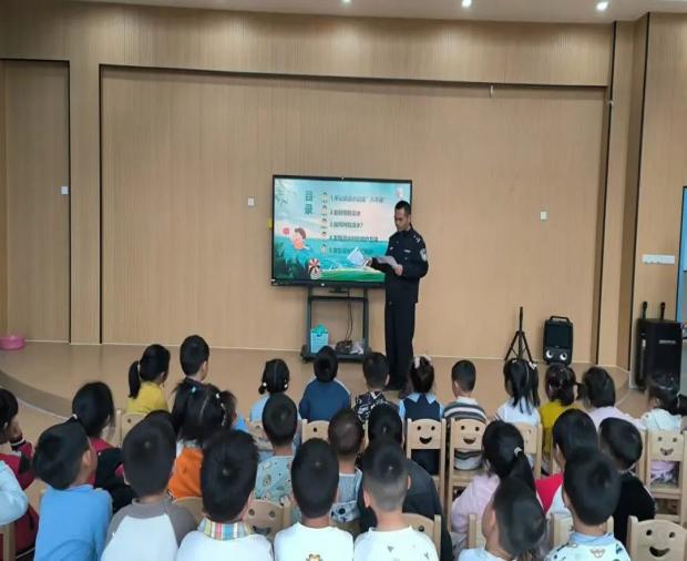 安全“童”行 谨防溺水——崇仁县高新区幼儿园防溺水安全教育主题活动(图4)