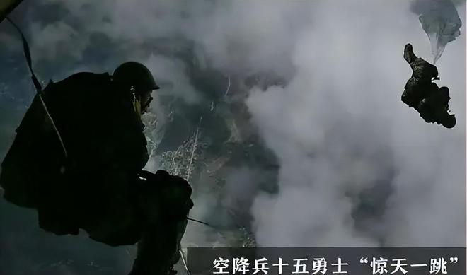 非常意外2009年开会时所用的茶杯是一个吃完的罐头瓶子(图18)