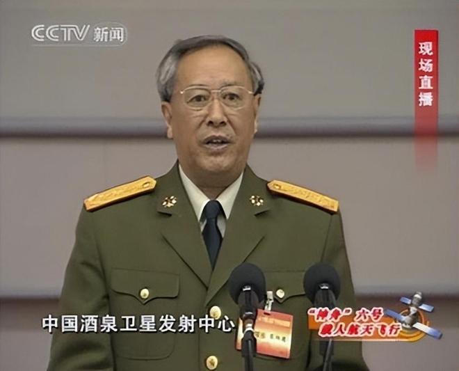 非常意外2009年开会时所用的茶杯是一个吃完的罐头瓶子(图24)